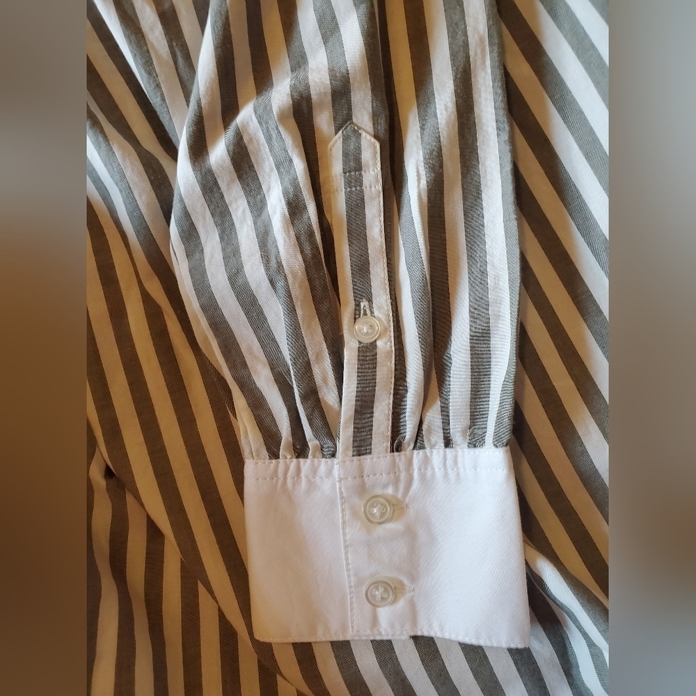Landsend Long Button Down - Picture 8 of 8